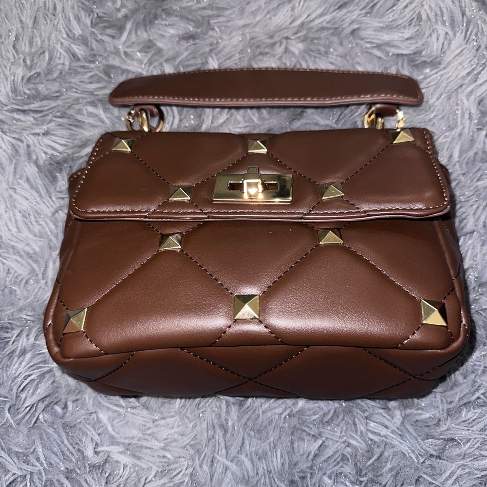 New Fashion Nova Handbag. Color-Brown